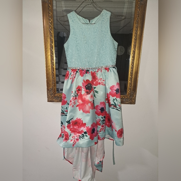 Rare edition Size 12 girl dresses with high low skirt. - Picture 3 of 17